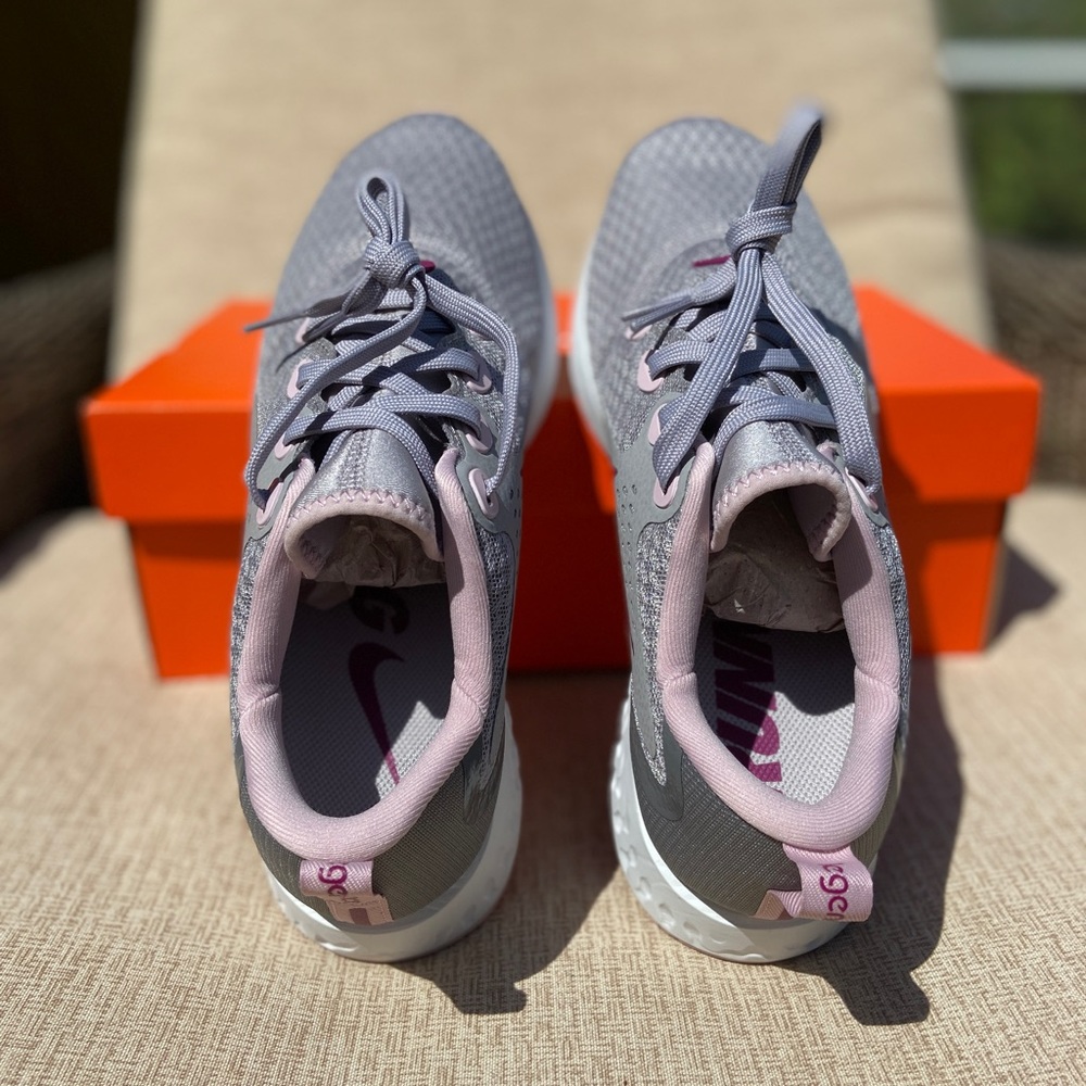 NWT Nike Legend React - Picture 5 of 8